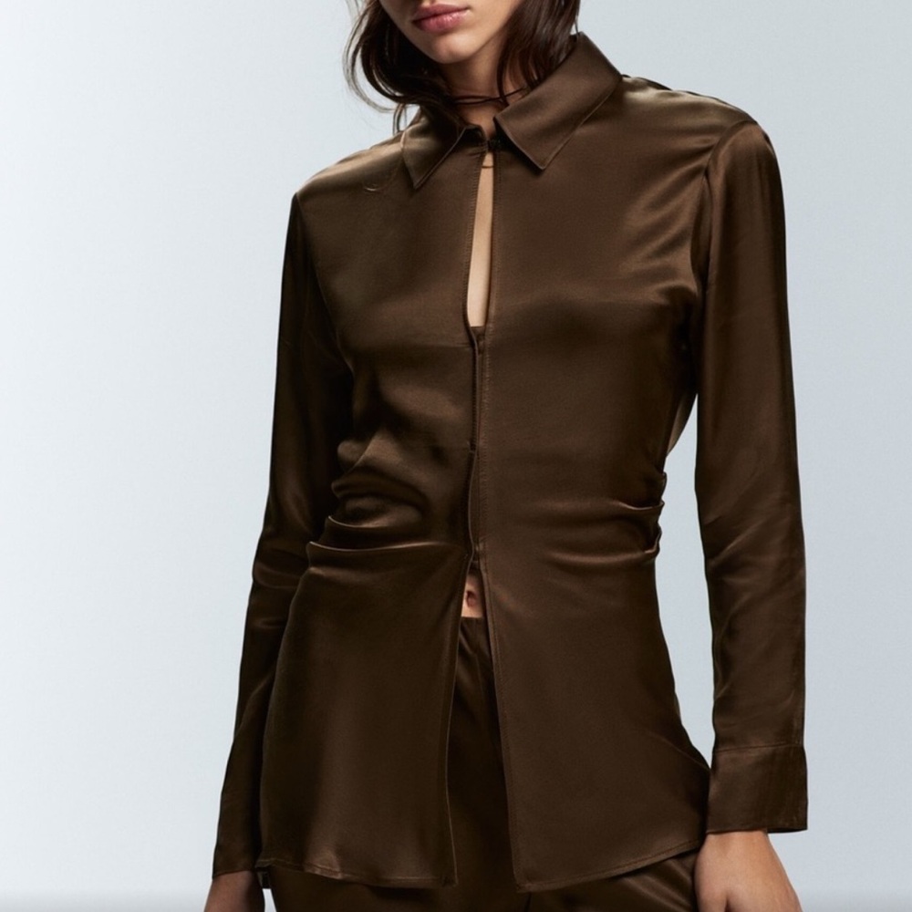 New with tags Zara satin Brown ruched side long sleeve button  blouse